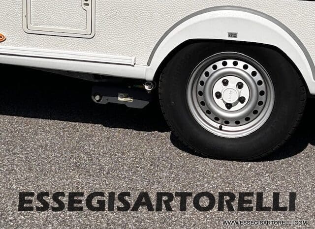 HOBBY EXCELLENT 455 UF CLIMA E MOVER CARAVAN 4 POSTI 2012 1.250 KG pieno