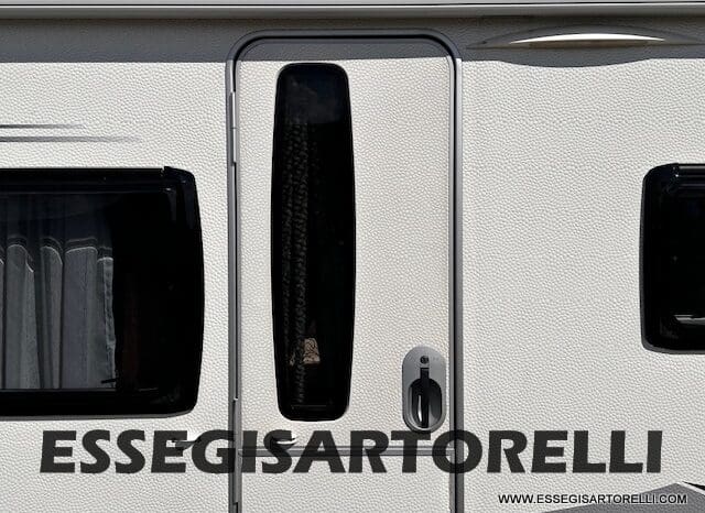 HOBBY EXCELLENT 455 UF CLIMA E MOVER CARAVAN 4 POSTI 2012 1.250 KG pieno