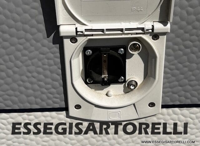HOBBY EXCELLENT 455 UF CLIMA E MOVER CARAVAN 4 POSTI 2012 1.250 KG pieno