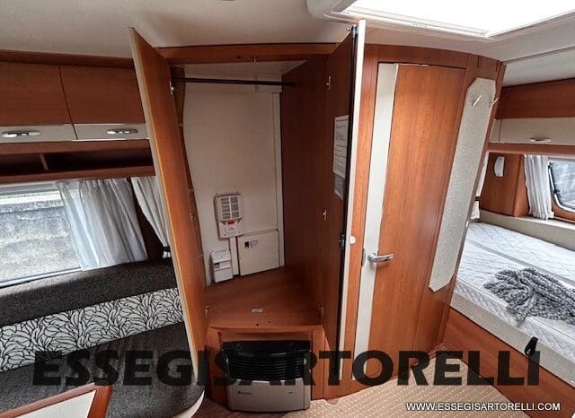HOBBY EXCELLENT 455 UF CLIMA E MOVER CARAVAN 4 POSTI 2012 1.250 KG pieno