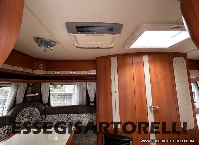 HOBBY EXCELLENT 455 UF CLIMA E MOVER CARAVAN 4 POSTI 2012 1.250 KG pieno