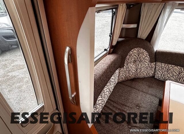 HOBBY EXCELLENT 455 UF CLIMA E MOVER CARAVAN 4 POSTI 2012 1.250 KG pieno