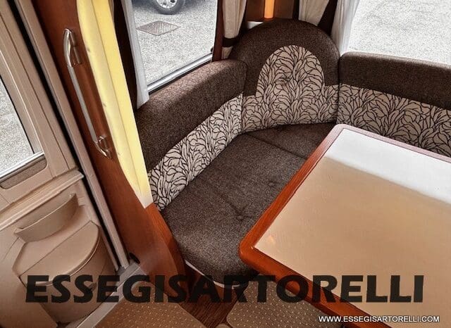HOBBY EXCELLENT 455 UF CLIMA E MOVER CARAVAN 4 POSTI 2012 1.250 KG pieno
