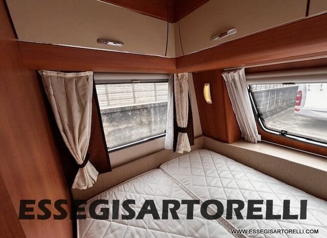 HOBBY EXCELLENT 455 UF CLIMA E MOVER CARAVAN 4 POSTI 2012 1.250 KG pieno