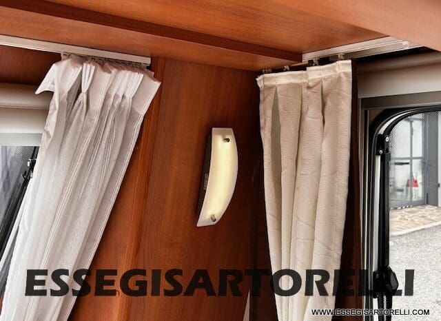 HOBBY EXCELLENT 455 UF CLIMA E MOVER CARAVAN 4 POSTI 2012 1.250 KG pieno