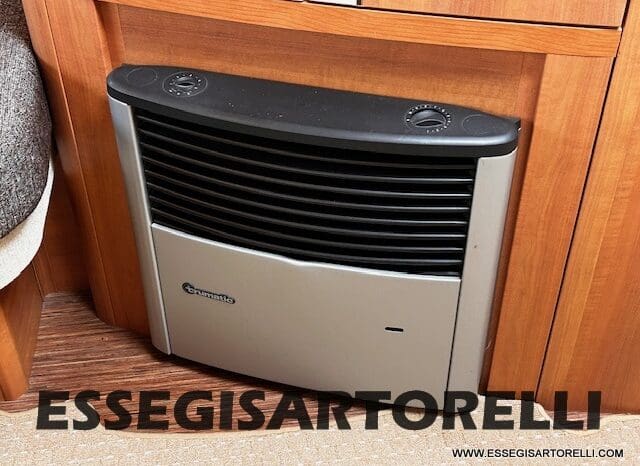 HOBBY EXCELLENT 455 UF CLIMA E MOVER CARAVAN 4 POSTI 2012 1.250 KG pieno