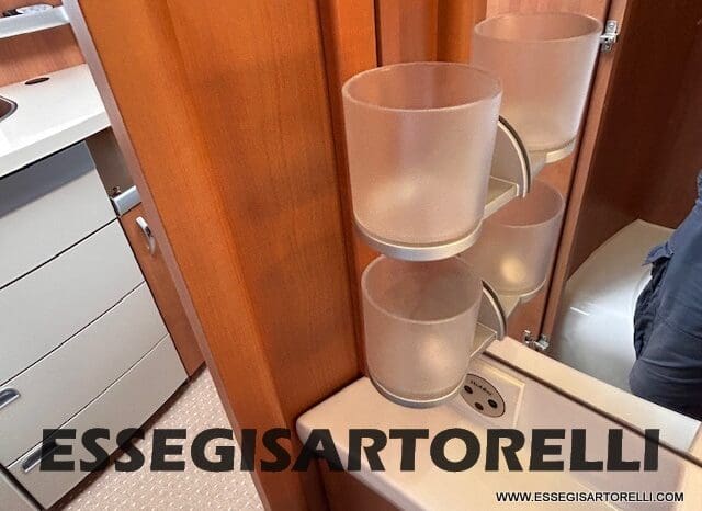HOBBY EXCELLENT 455 UF CLIMA E MOVER CARAVAN 4 POSTI 2012 1.250 KG pieno