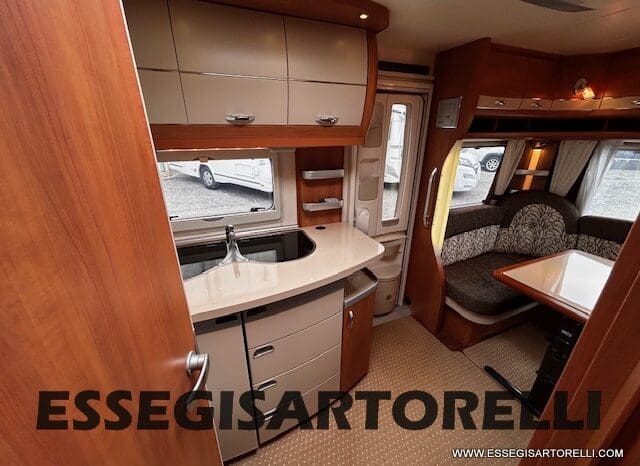HOBBY EXCELLENT 455 UF CLIMA E MOVER CARAVAN 4 POSTI 2012 1.250 KG pieno