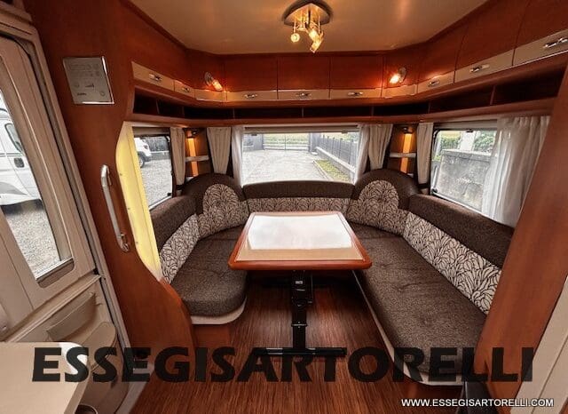HOBBY EXCELLENT 455 UF CLIMA E MOVER CARAVAN 4 POSTI 2012 1.250 KG pieno