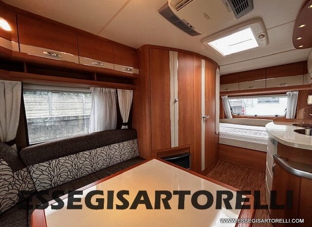 HOBBY EXCELLENT 455 UF CLIMA E MOVER CARAVAN 4 POSTI 2012 1.250 KG pieno