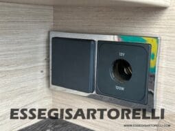 CHAUSSON TITANIUM 644 AUTOMATICO SEMINTEGRALE BASCULANTE E GARAGE 5P 12/2020 pieno