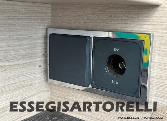 CHAUSSON TITANIUM 644 AUTOMATICO SEMINTEGRALE BASCULANTE E GARAGE 5P 12/2020 pieno