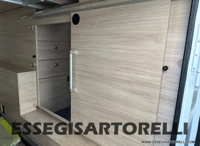 CHAUSSON TITANIUM 644 AUTOMATICO SEMINTEGRALE BASCULANTE E GARAGE 5P 12/2020 pieno
