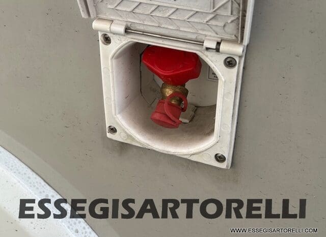 CHAUSSON TITANIUM 644 AUTOMATICO SEMINTEGRALE BASCULANTE E GARAGE 5P 12/2020 pieno
