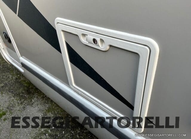 CHAUSSON TITANIUM 644 AUTOMATICO SEMINTEGRALE BASCULANTE E GARAGE 5P 12/2020 pieno