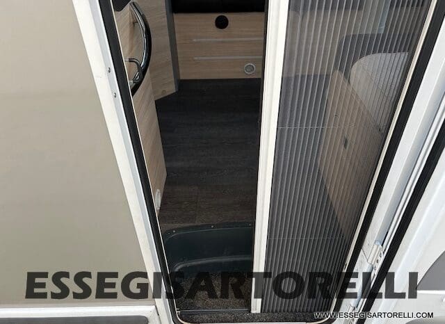 CHAUSSON TITANIUM 644 AUTOMATICO SEMINTEGRALE BASCULANTE E GARAGE 5P 12/2020 pieno