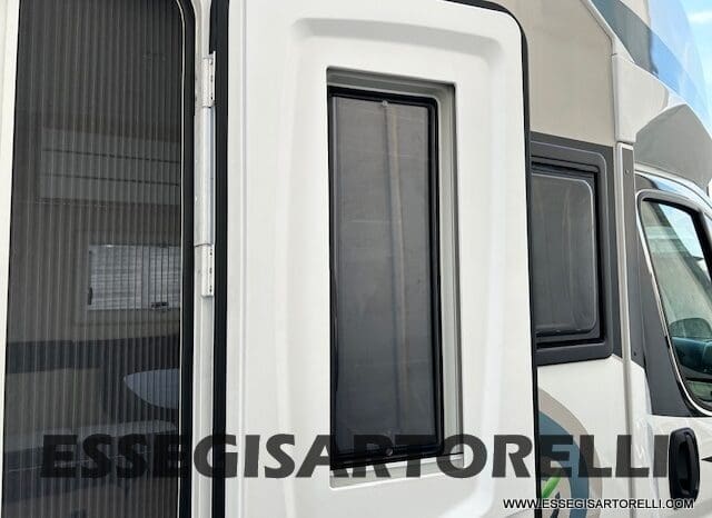 CHAUSSON TITANIUM 644 AUTOMATICO SEMINTEGRALE BASCULANTE E GARAGE 5P 12/2020 pieno