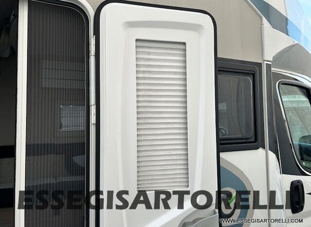 CHAUSSON TITANIUM 644 AUTOMATICO SEMINTEGRALE BASCULANTE E GARAGE 5P 12/2020 pieno