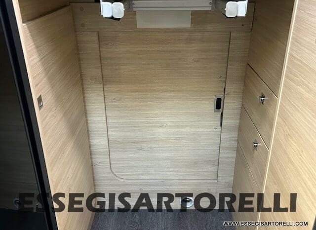 CHAUSSON TITANIUM 644 AUTOMATICO SEMINTEGRALE BASCULANTE E GARAGE 5P 12/2020 pieno