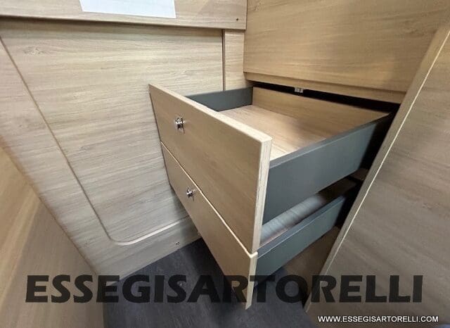CHAUSSON TITANIUM 644 AUTOMATICO SEMINTEGRALE BASCULANTE E GARAGE 5P 12/2020 pieno