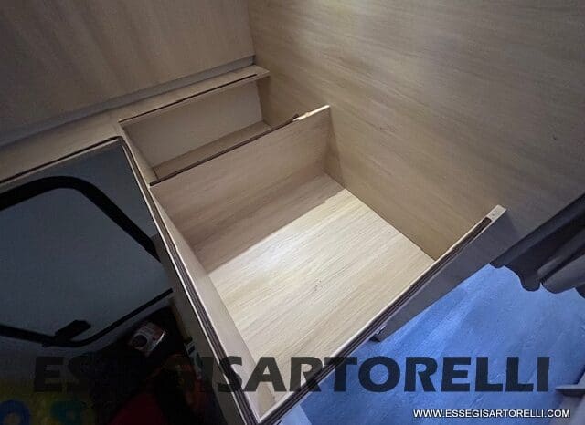 CHAUSSON TITANIUM 644 AUTOMATICO SEMINTEGRALE BASCULANTE E GARAGE 5P 12/2020 pieno