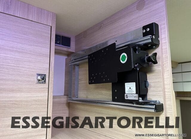 CHAUSSON TITANIUM 644 AUTOMATICO SEMINTEGRALE BASCULANTE E GARAGE 5P 12/2020 pieno
