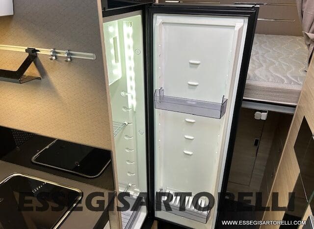 CHAUSSON TITANIUM 644 AUTOMATICO SEMINTEGRALE BASCULANTE E GARAGE 5P 12/2020 pieno