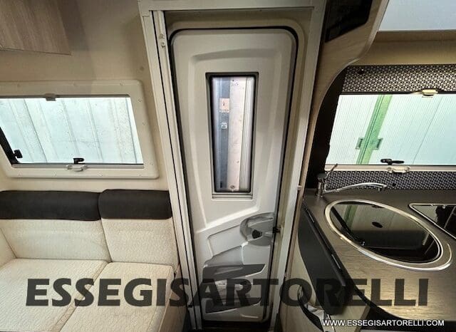 CHAUSSON TITANIUM 644 AUTOMATICO SEMINTEGRALE BASCULANTE E GARAGE 5P 12/2020 pieno