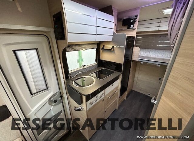 CHAUSSON TITANIUM 644 AUTOMATICO SEMINTEGRALE BASCULANTE E GARAGE 5P 12/2020 pieno