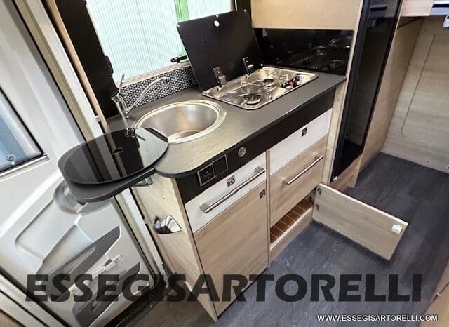 CHAUSSON TITANIUM 644 AUTOMATICO SEMINTEGRALE BASCULANTE E GARAGE 5P 12/2020 pieno