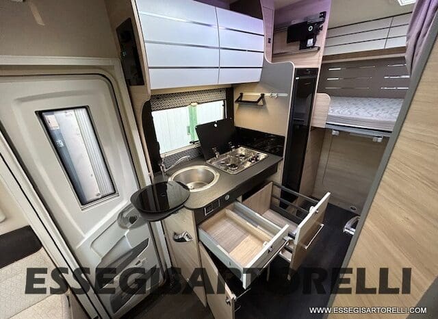CHAUSSON TITANIUM 644 AUTOMATICO SEMINTEGRALE BASCULANTE E GARAGE 5P 12/2020 pieno