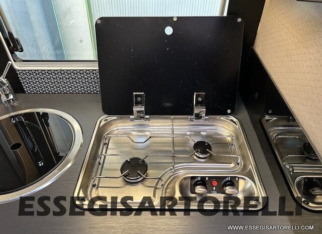 CHAUSSON TITANIUM 644 AUTOMATICO SEMINTEGRALE BASCULANTE E GARAGE 5P 12/2020 pieno