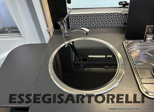 CHAUSSON TITANIUM 644 AUTOMATICO SEMINTEGRALE BASCULANTE E GARAGE 5P 12/2020 pieno