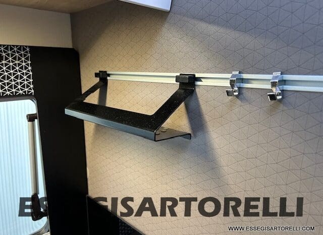 CHAUSSON TITANIUM 644 AUTOMATICO SEMINTEGRALE BASCULANTE E GARAGE 5P 12/2020 pieno