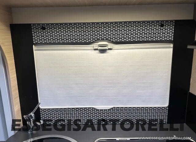 CHAUSSON TITANIUM 644 AUTOMATICO SEMINTEGRALE BASCULANTE E GARAGE 5P 12/2020 pieno