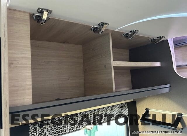 CHAUSSON TITANIUM 644 AUTOMATICO SEMINTEGRALE BASCULANTE E GARAGE 5P 12/2020 pieno