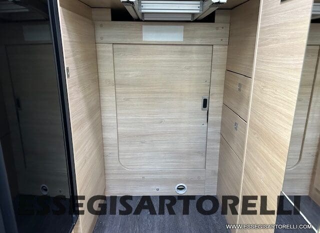 CHAUSSON TITANIUM 644 AUTOMATICO SEMINTEGRALE BASCULANTE E GARAGE 5P 12/2020 pieno