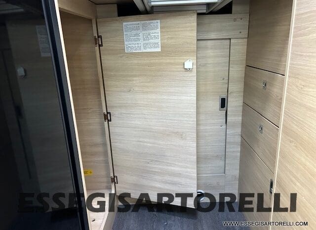 CHAUSSON TITANIUM 644 AUTOMATICO SEMINTEGRALE BASCULANTE E GARAGE 5P 12/2020 pieno