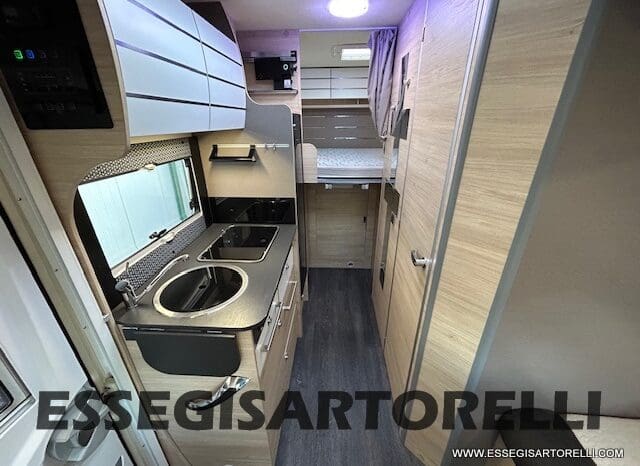 CHAUSSON TITANIUM 644 AUTOMATICO SEMINTEGRALE BASCULANTE E GARAGE 5P 12/2020 pieno
