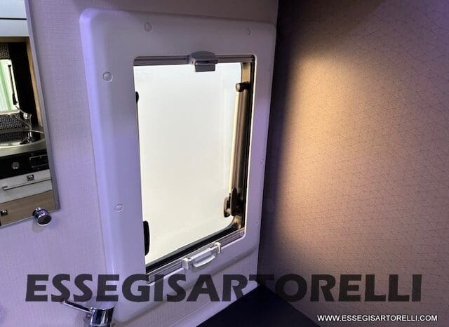 CHAUSSON TITANIUM 644 AUTOMATICO SEMINTEGRALE BASCULANTE E GARAGE 5P 12/2020 pieno