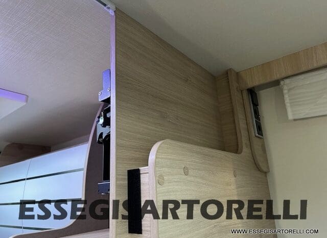 CHAUSSON TITANIUM 644 AUTOMATICO SEMINTEGRALE BASCULANTE E GARAGE 5P 12/2020 pieno