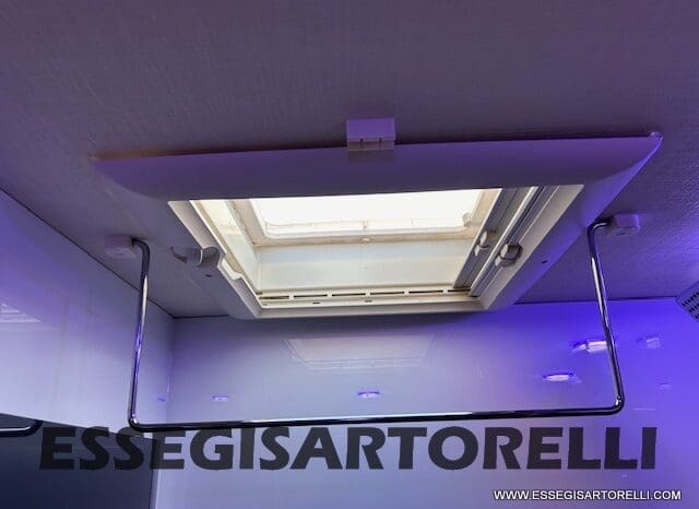 CHAUSSON TITANIUM 644 AUTOMATICO SEMINTEGRALE BASCULANTE E GARAGE 5P 12/2020 pieno