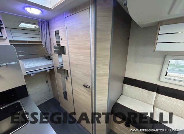 CHAUSSON TITANIUM 644 AUTOMATICO SEMINTEGRALE BASCULANTE E GARAGE 5P 12/2020 pieno