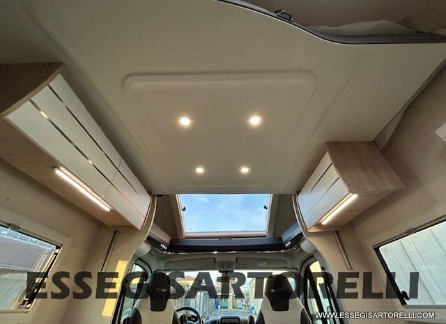 CHAUSSON TITANIUM 644 AUTOMATICO SEMINTEGRALE BASCULANTE E GARAGE 5P 12/2020 pieno