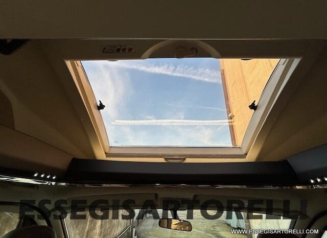 CHAUSSON TITANIUM 644 AUTOMATICO SEMINTEGRALE BASCULANTE E GARAGE 5P 12/2020 pieno