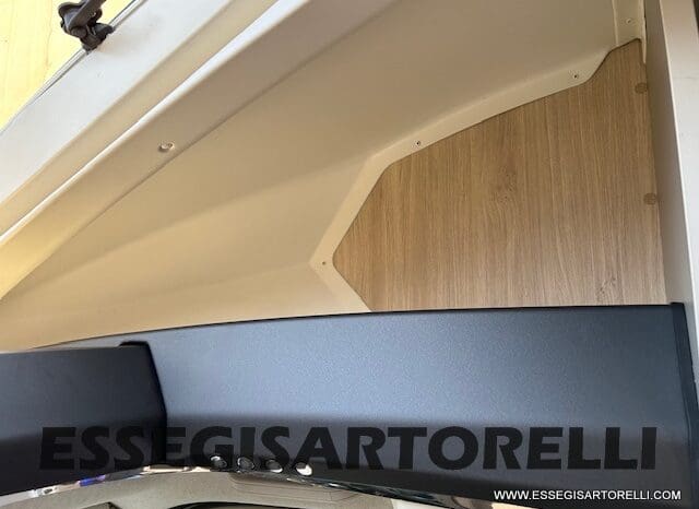 CHAUSSON TITANIUM 644 AUTOMATICO SEMINTEGRALE BASCULANTE E GARAGE 5P 12/2020 pieno