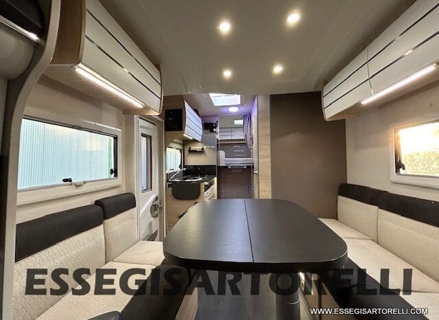 CHAUSSON TITANIUM 644 AUTOMATICO SEMINTEGRALE BASCULANTE E GARAGE 5P 12/2020 pieno
