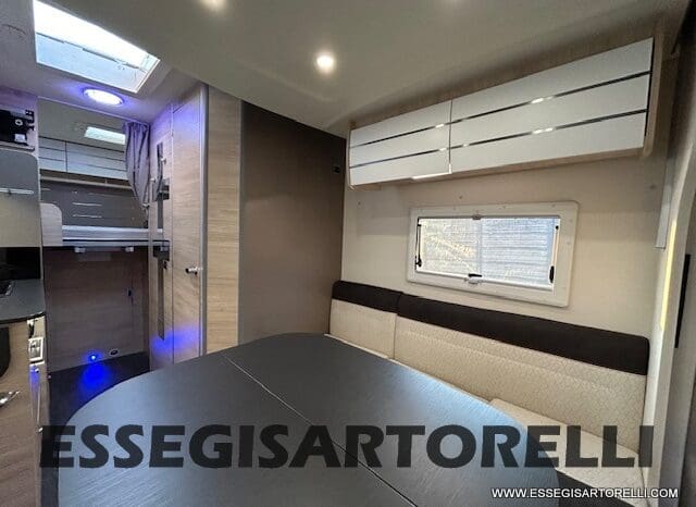 CHAUSSON TITANIUM 644 AUTOMATICO SEMINTEGRALE BASCULANTE E GARAGE 5P 12/2020 pieno