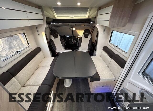 CHAUSSON TITANIUM 644 AUTOMATICO SEMINTEGRALE BASCULANTE E GARAGE 5P 12/2020 pieno
