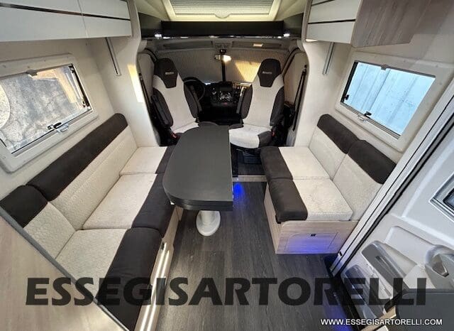 CHAUSSON TITANIUM 644 AUTOMATICO SEMINTEGRALE BASCULANTE E GARAGE 5P 12/2020 pieno